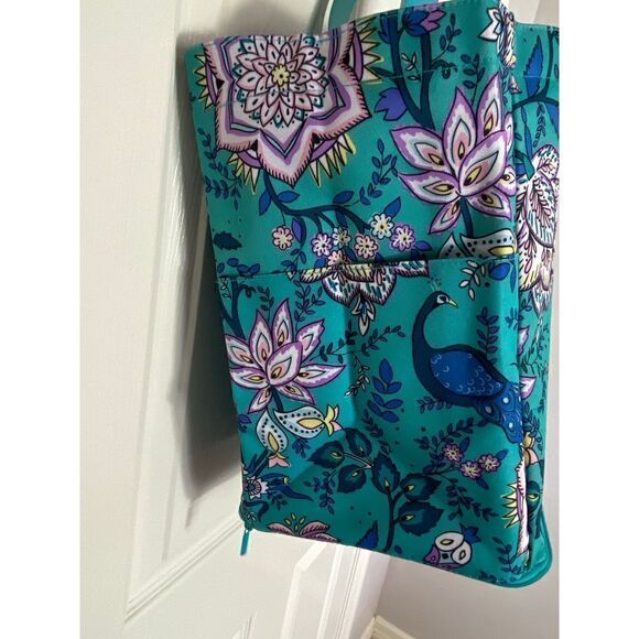 Vera Bradley Lighten Up Deluxe Family Tote - Peacock Garden - Picture 4 of 7